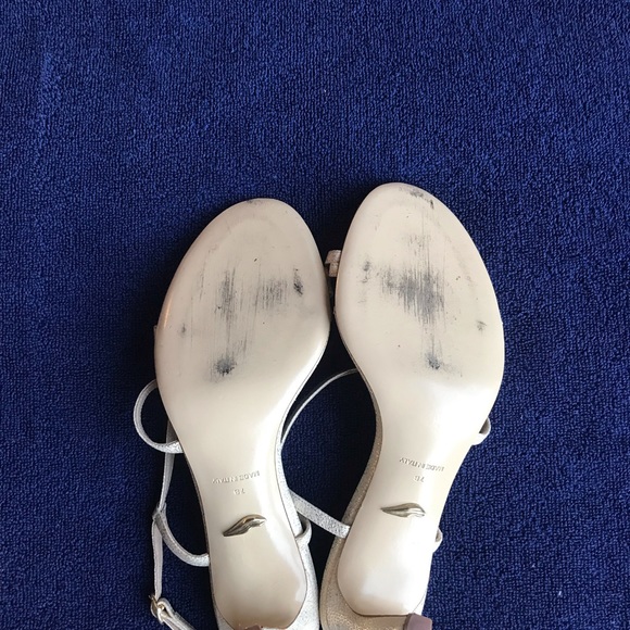 Gold strappy sandals - Picture 4 of 6